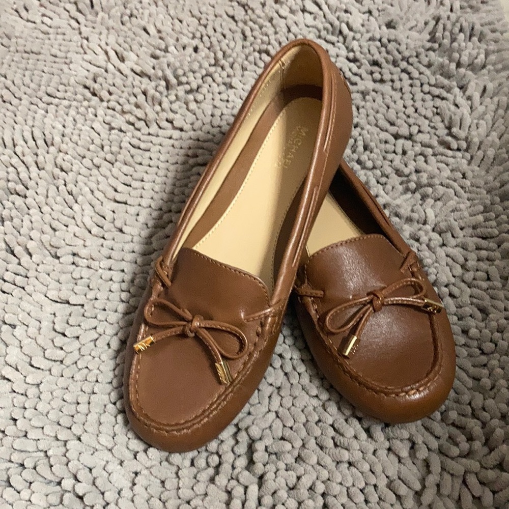 NWOT Michael Kors 7.5 leather moccasins flats